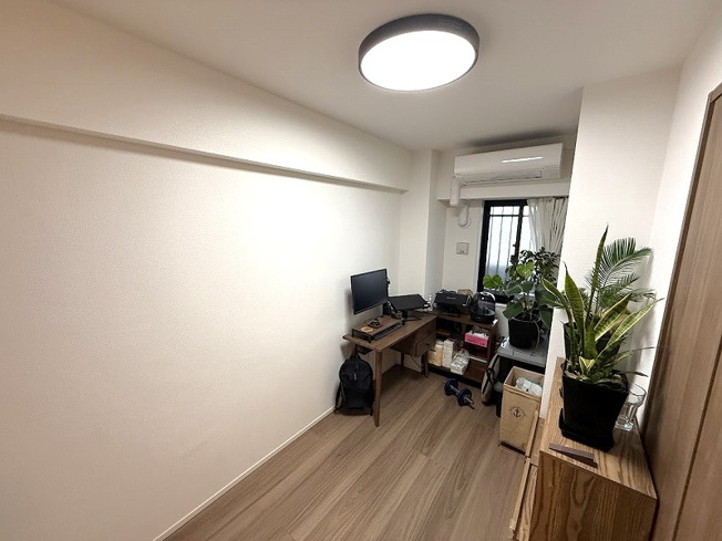 【洋室】 | プレシス朝霞台グリーンパークス（朝霞店） | 2025年11月撮影/4.5帖洋室
全居室収納付きとなっておりますので、スペースを広くお使いいただけます。