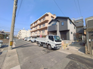 【前面道路含む現地写真】