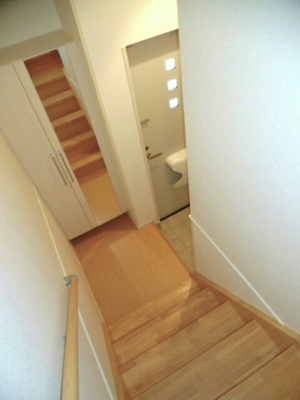 【玄関】 | スター・ヒル桜木 | 収納もある玄関です