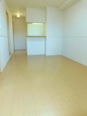 【居間・リビング】 | スター・ヒル桜木 | ゆったり過ごせる居間です