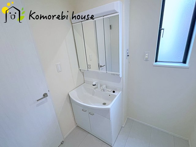 第7上尾西宮下　新築一戸建て　ハートフルタウン　Cの独立洗面台|独立洗面化粧台付き