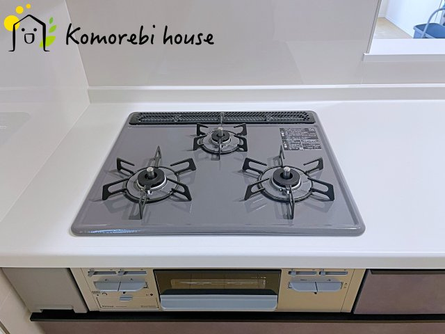 第7上尾西宮下　新築一戸建て　ハートフルタウン　Cのキッチン|コンパクトなキッチンで掃除もラクラク