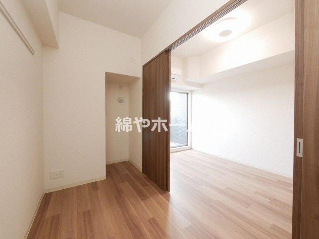 スプランディッド難波WESTの寝室|落ち着いた色調の寝室です