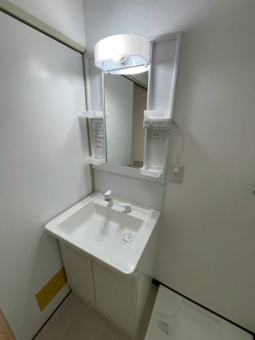 ハイブローデン龍ケ原の独立洗面台