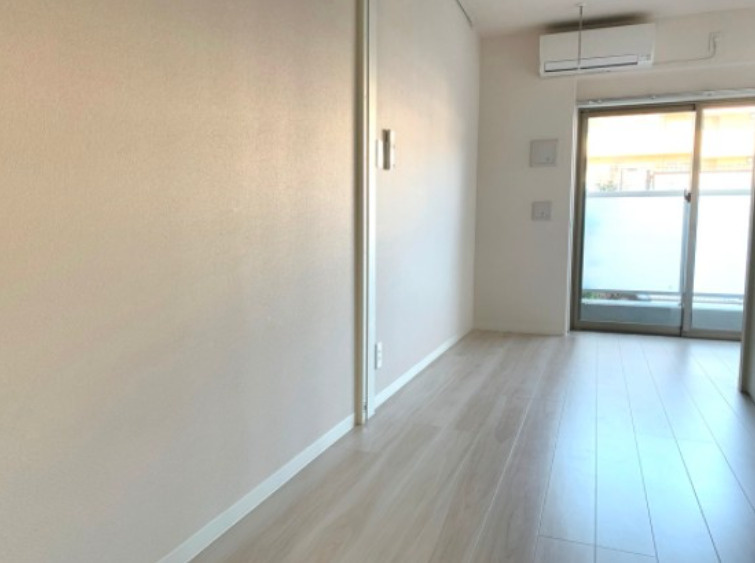 ウィルテラス用賀　ネット０　宅配BOX　ペット相談　角部屋の居間・リビング