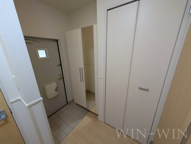 フィオーレ2016 Cの玄関