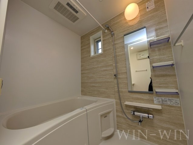 フィオーレ2016 Cの浴室