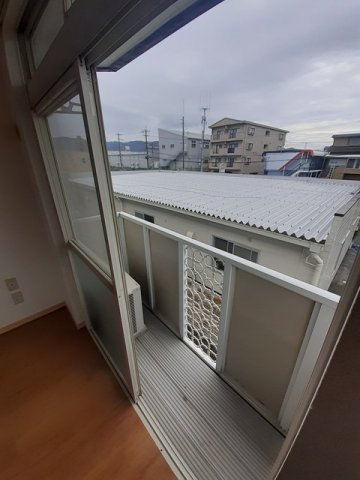 エグゼカワハラのバルコニー|陽当たり良好なバルコニーです♪