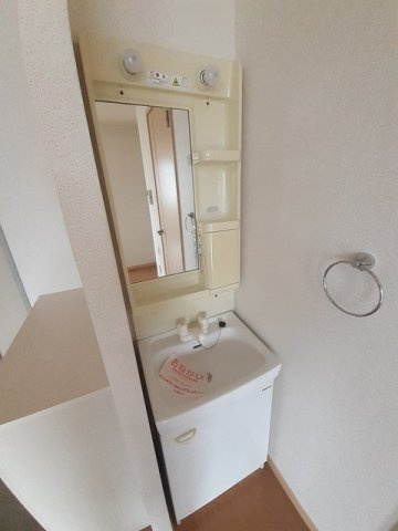 エグゼカワハラの洗面所|明るい洗面所です★