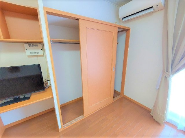 レオパレスホームランドの内装|クローゼット