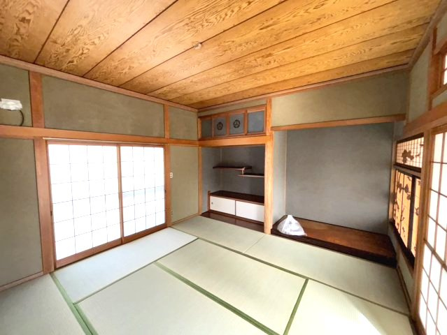 北条辻貸家　松山市北条辻の戸建賃貸の和室|和室があれば、来客や子供用のスペースとして活躍します