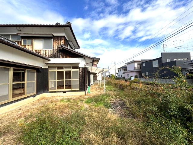 北条辻戸建の庭|簡単な家庭菜園も楽しめるお庭です