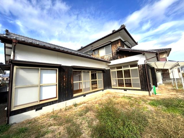 北条辻貸家　松山市北条辻の戸建賃貸の庭|たまにはお庭で休日を過ごしてみるのもよいかもしれません