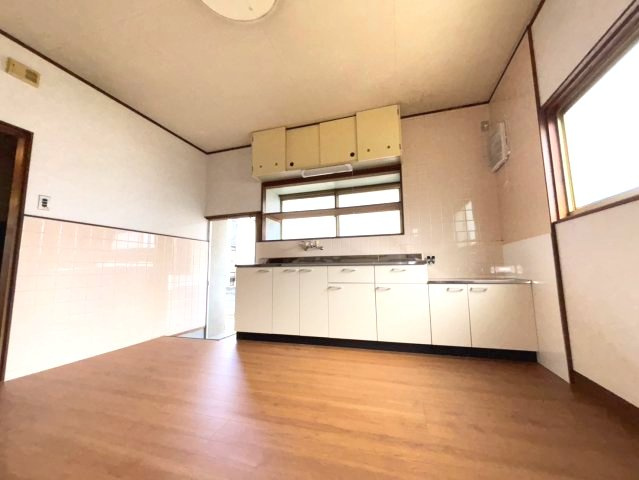 北条辻戸建のキッチン|お料理しやすいキッチンです