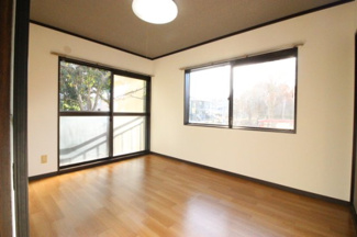 【洋室】 | 南側洋室