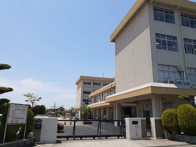 アムール　Ｅ棟の周辺|南輝小学校まで130m