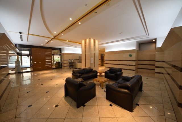 荒川区東日暮里５丁目の賃貸マンションのロビー