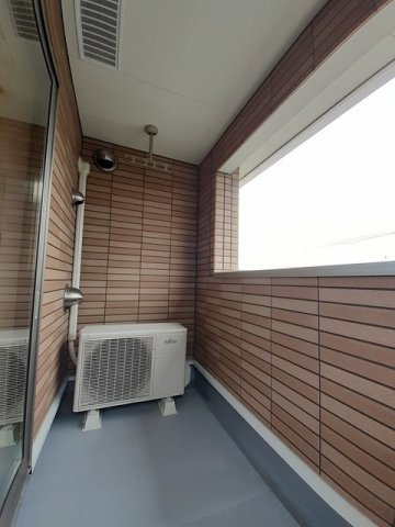 ダイアモンド・ムーンのバルコニー