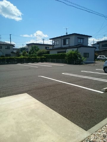 ダイアモンド・ムーンの駐車場