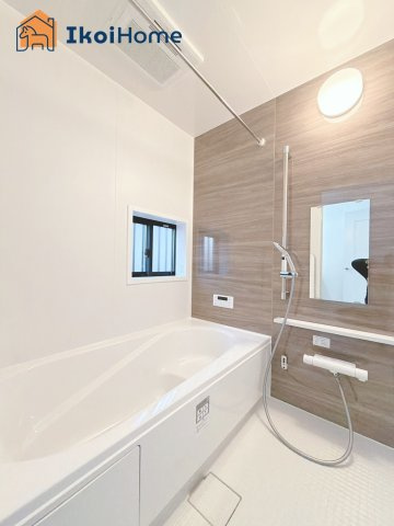 神戸市西区桜が丘東町4丁目　新築戸建の浴室|【ホームページに現地動画掲載中】●年中無休：当日予約可●小窓ございますので通気・換気良好です。