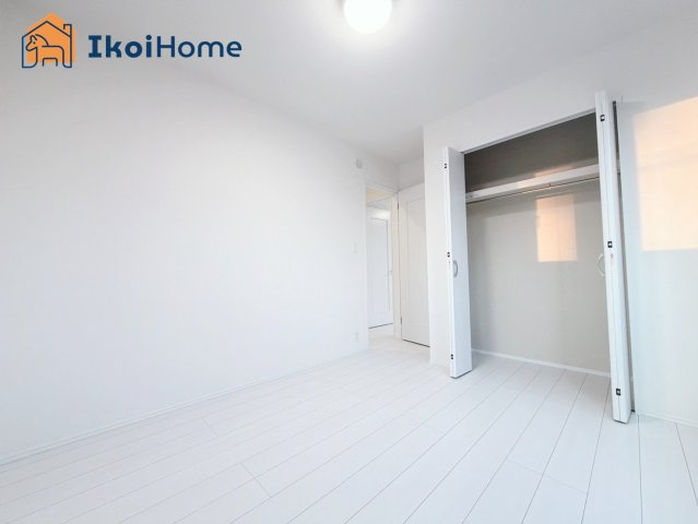 神戸市西区桜が丘東町4丁目　新築戸建の内装|◆同社施工例◆オプションで、より一層フローリングを強くする10年保証のコーティングもございます。