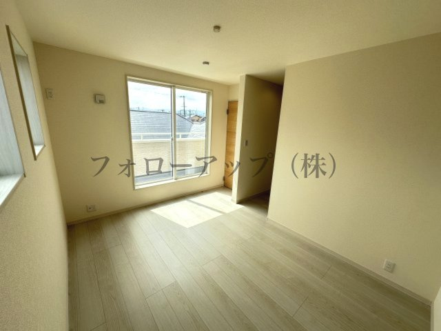 和泉市冨秋町２期の洋室|広々とした洋室です