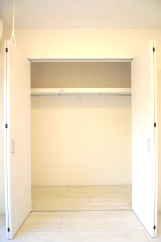 【収納】 | コモイルソーレ弁天 | たっぷりとした収納スペースです