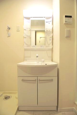 【独立洗面台】 | コモイルソーレ弁天