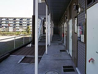 【その他】 | レオパレス志徳 | 共用部分は清掃業者が清掃しています。