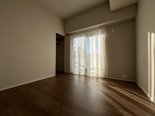 コスモ小戸の洋室|子供部屋や書斎によさそうです！