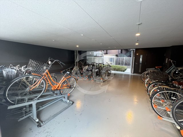 アドバンス大阪ブリスのその他共用部分|アドバンス大阪ブリス　駐輪場
