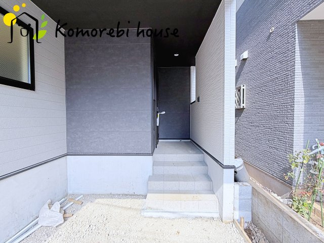 さいたま市北区日進町　32期　新築一戸建て　リガーレ　01の玄関|2026/10/10撮影
