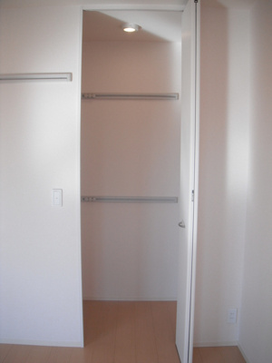 【洋室】 | ポム メゾン | ワンステップクローゼット（南側洋室）