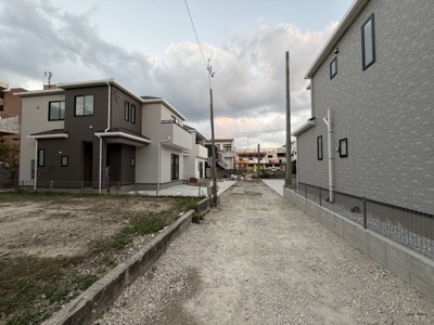 【前面道路含む現地写真】 | 与那原町与那原（全9棟）B号棟 | ※南西側私道3.5m～4m♪
