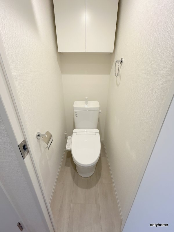 セレニテ東梅田アリエ　仲介手数料無料のトイレ