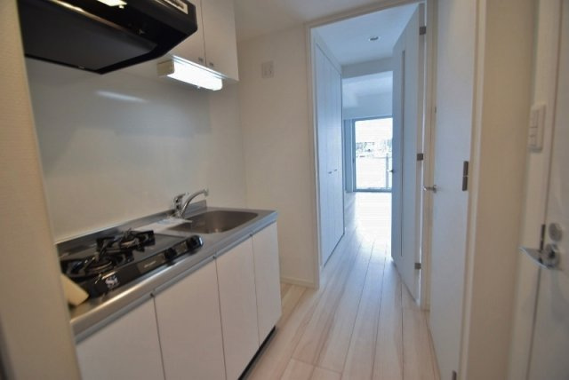 オーキッドレジデンス船橋本町の居間・リビング|玄関から見た景色です