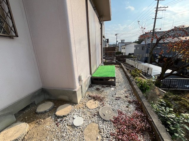 青葉台戸建のエントランス