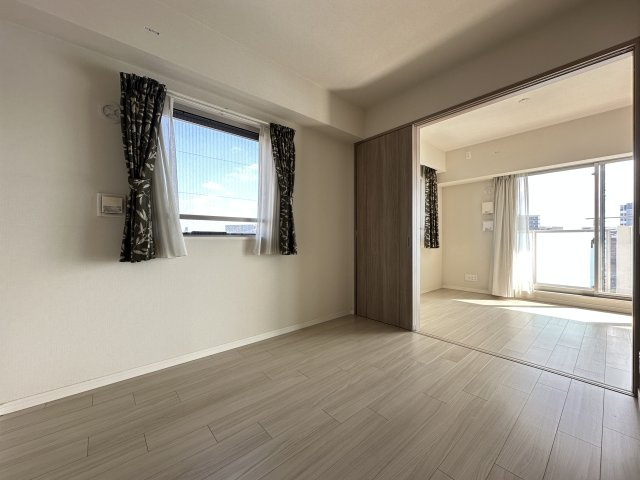 ワコーレ明石ブライトショアの洋室