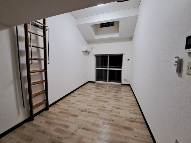 クレスト90の居間・リビング