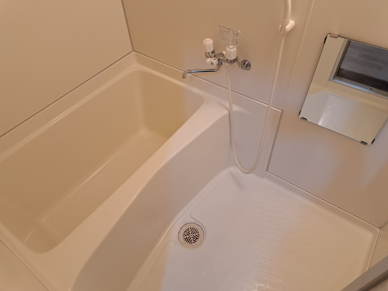 クレスト90の浴室