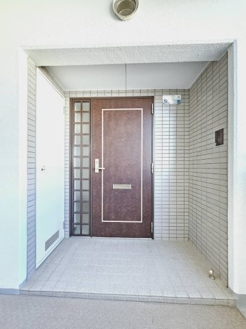 アヴニール鹿の子台５号棟の玄関|■玄関