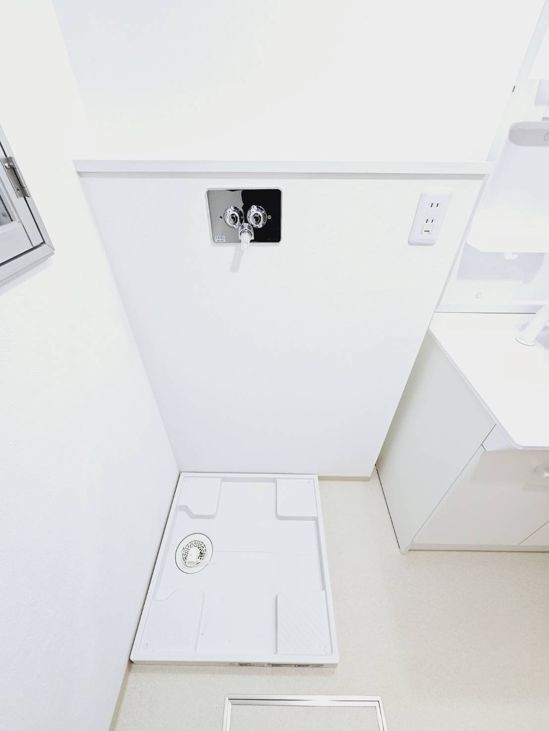 アヴニール鹿の子台５号棟の設備|■洗濯機置場■換気窓あり