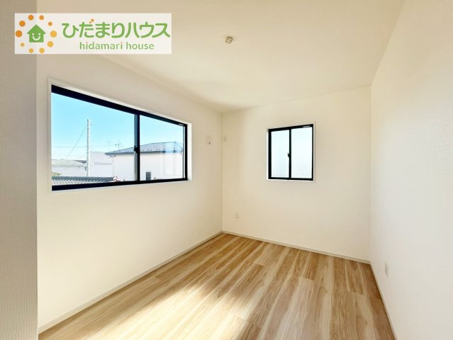 【洋室】 | 土浦市真鍋9期　新築戸建 | 机にベットを置けば子供部屋の完成です！