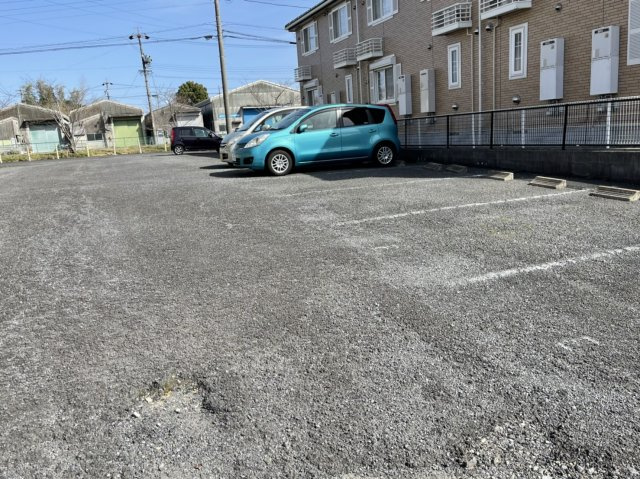 エクセランヴィラージュの駐車場