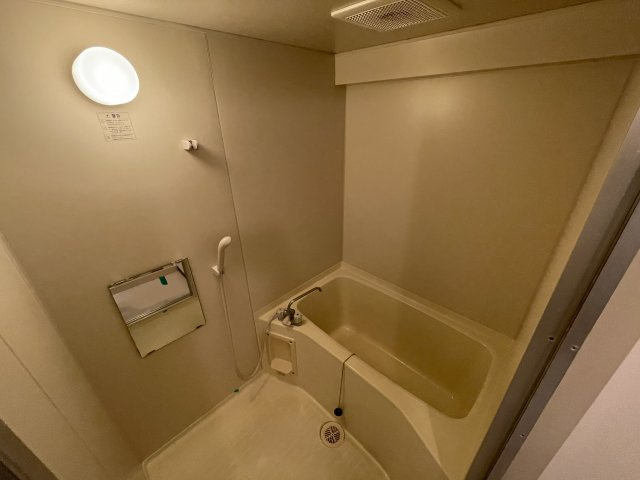 シンプルで清潔感のある浴室です！