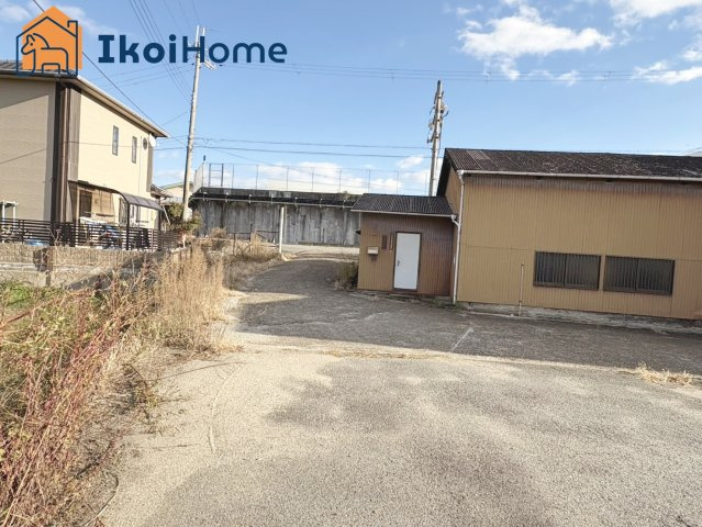 明石市魚住町中尾　土地の外観|山陽電鉄「西江井島」駅徒歩6分・JR「魚住」駅徒歩9分！約325坪の工場地域内の大規模土地！！