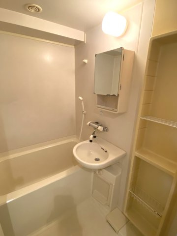 朝日プラザエザース欅通の浴室|洗面付きバス