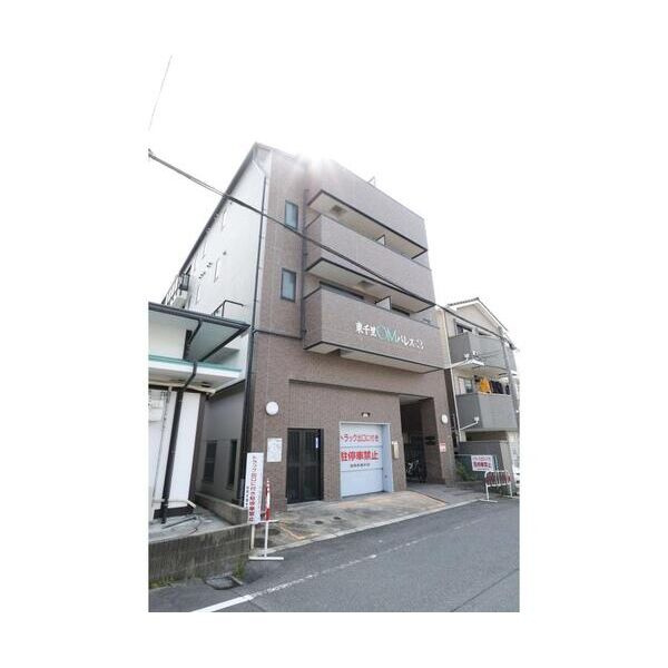 東千里OMパレス1の外観