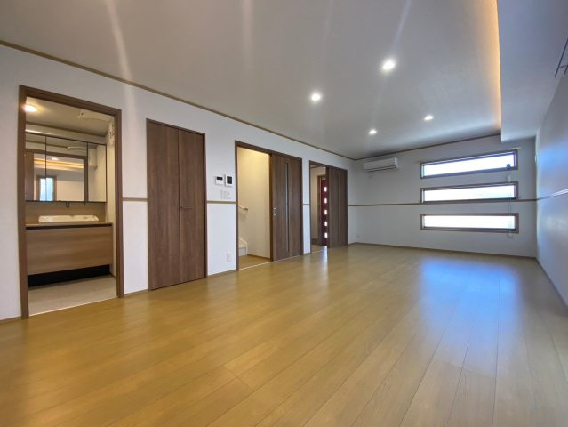 【居間・リビング】