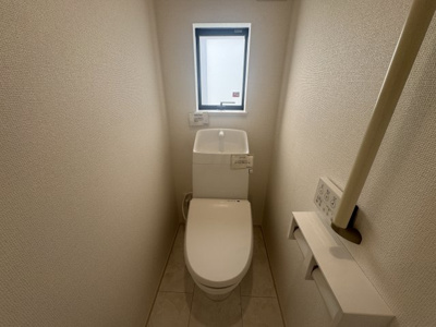 【トイレ】 | 与那原町与那原（全9棟）A号棟 | A号棟　温水洗浄便座♪